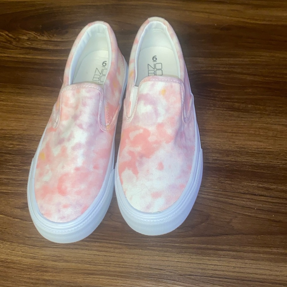 No Boundaries Slide on Sneakers